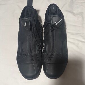 Nike Women's Black Zip-Up Athletic Shoes